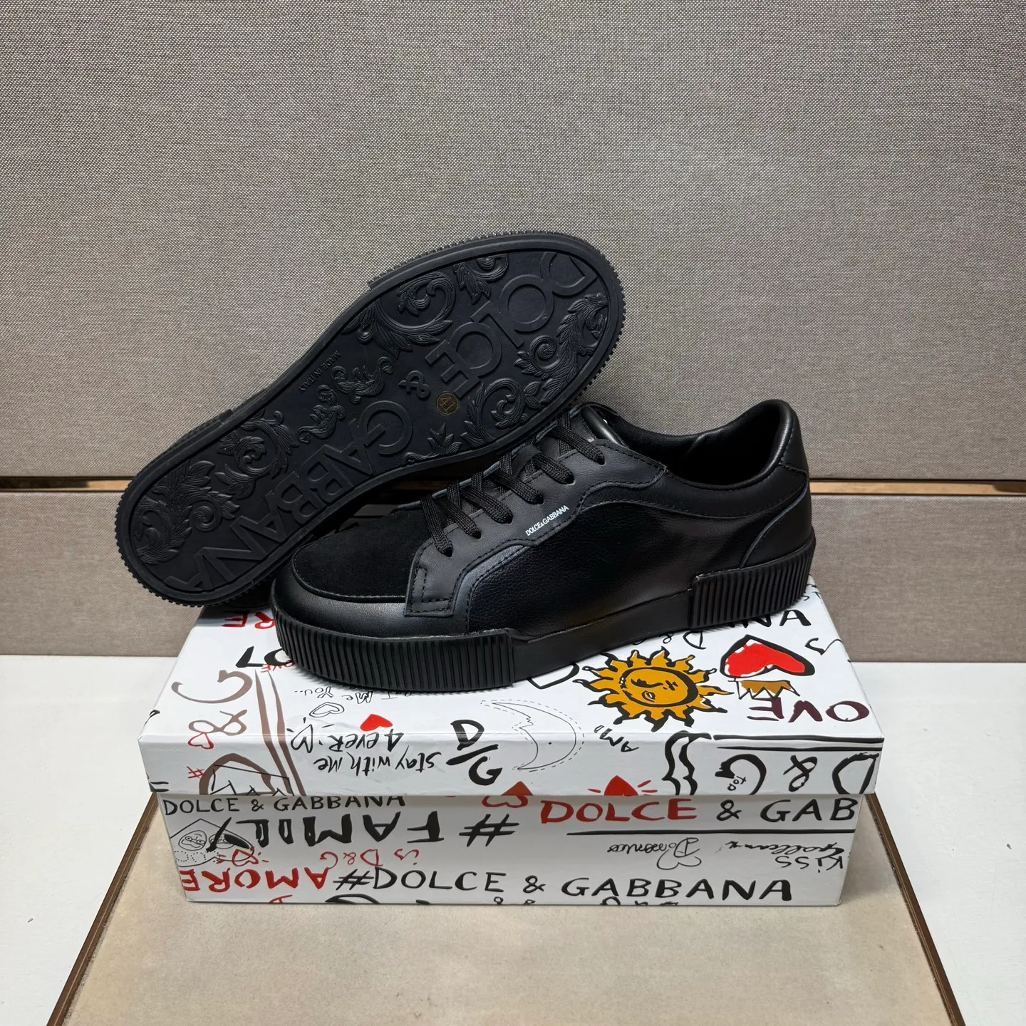 ⬛️Men's shoes 💰p400 [DG～] Men's casual shoes, on sale at the same time in 2025z cabinet 🔶Size: 38-44#️⃣ 🔷2 colors🔜The upper is made of multi-material splicing➕Genuine leather lining, comfortable and breathable, sole: original comfortable, wear-resistant and non-slip outsole, ⚠️Real thing📱Photographed🎬The real thing is better📢📢📢